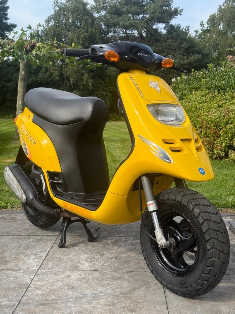 ⭐️Piaggio Typhoon 125cc geel zeer nette staat a1 mogelijk ⭐️, Bedrijf, Niet ingevuld, Niet ingevuld, Niet ingevuld