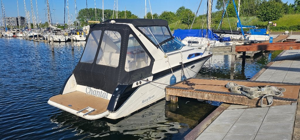 Bayliner 2755, Gebruikt, 260 pk, 2 m, Bayliner