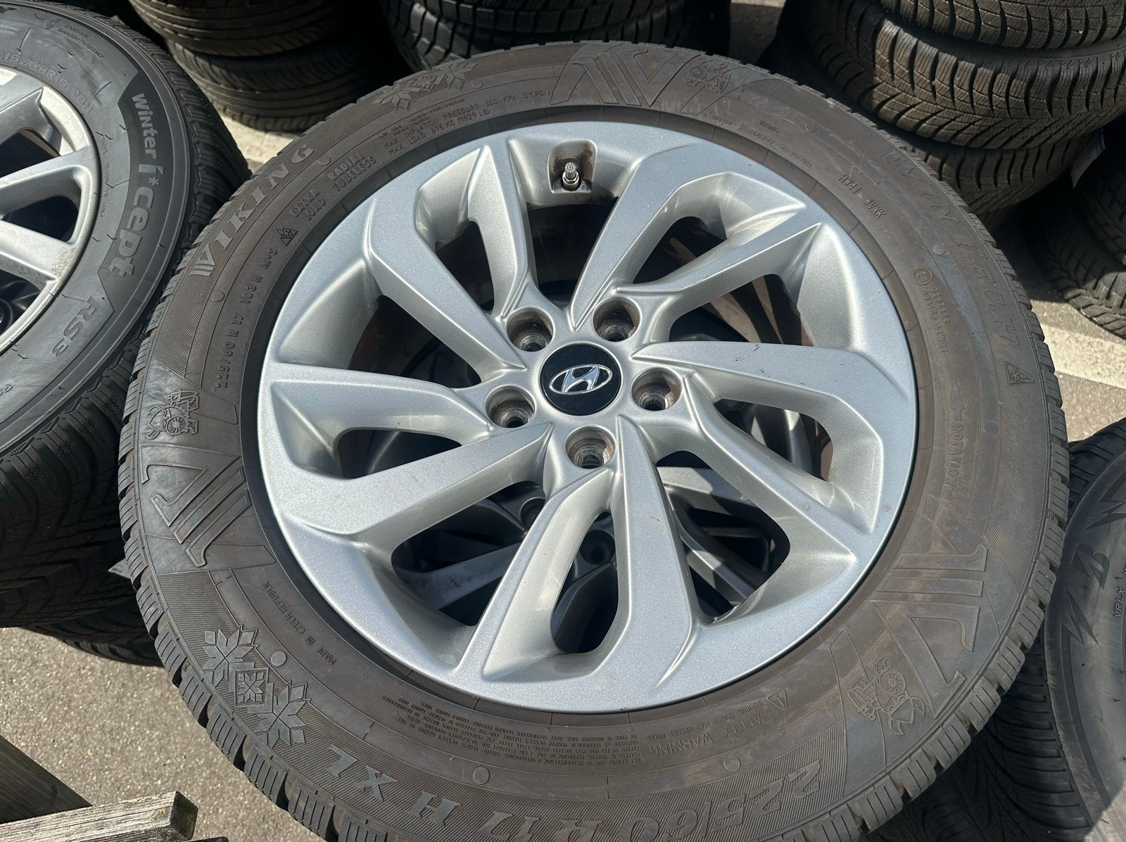 Hyundai Tucson Winterwielen 225/60 R17 Viking 5/4,5/6,5/7mm, Ophalen, Gebruikt, Banden en Velgen, 17 inch