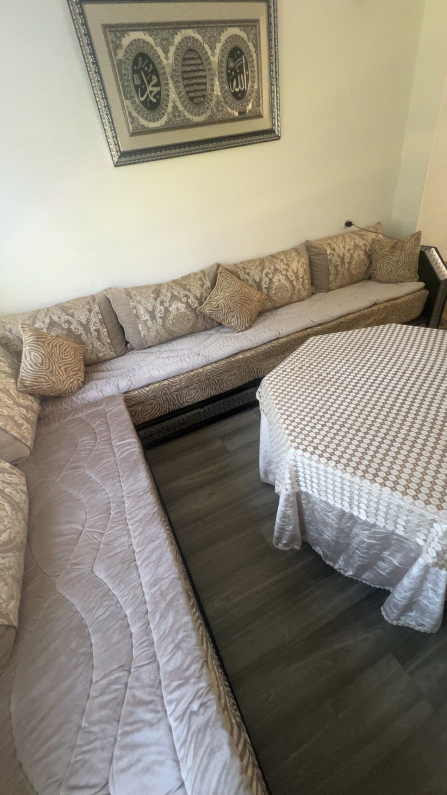 Luxe Marokkaanse hoekbank met sierlijke details, Huis en Inrichting, Ophalen, Gebruikt, Hoekbank, 300 cm of meer