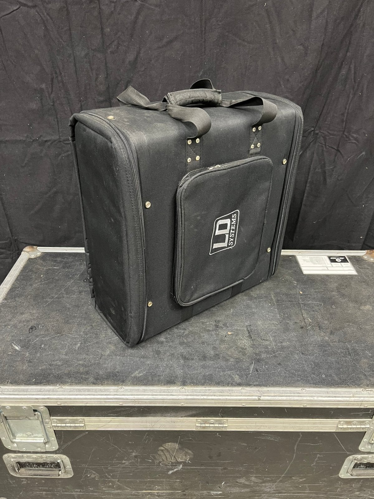 LD systems HE 4 flightcase, Ophalen of Verzenden, Gebruikt, Overige instrumenten, Flightcase