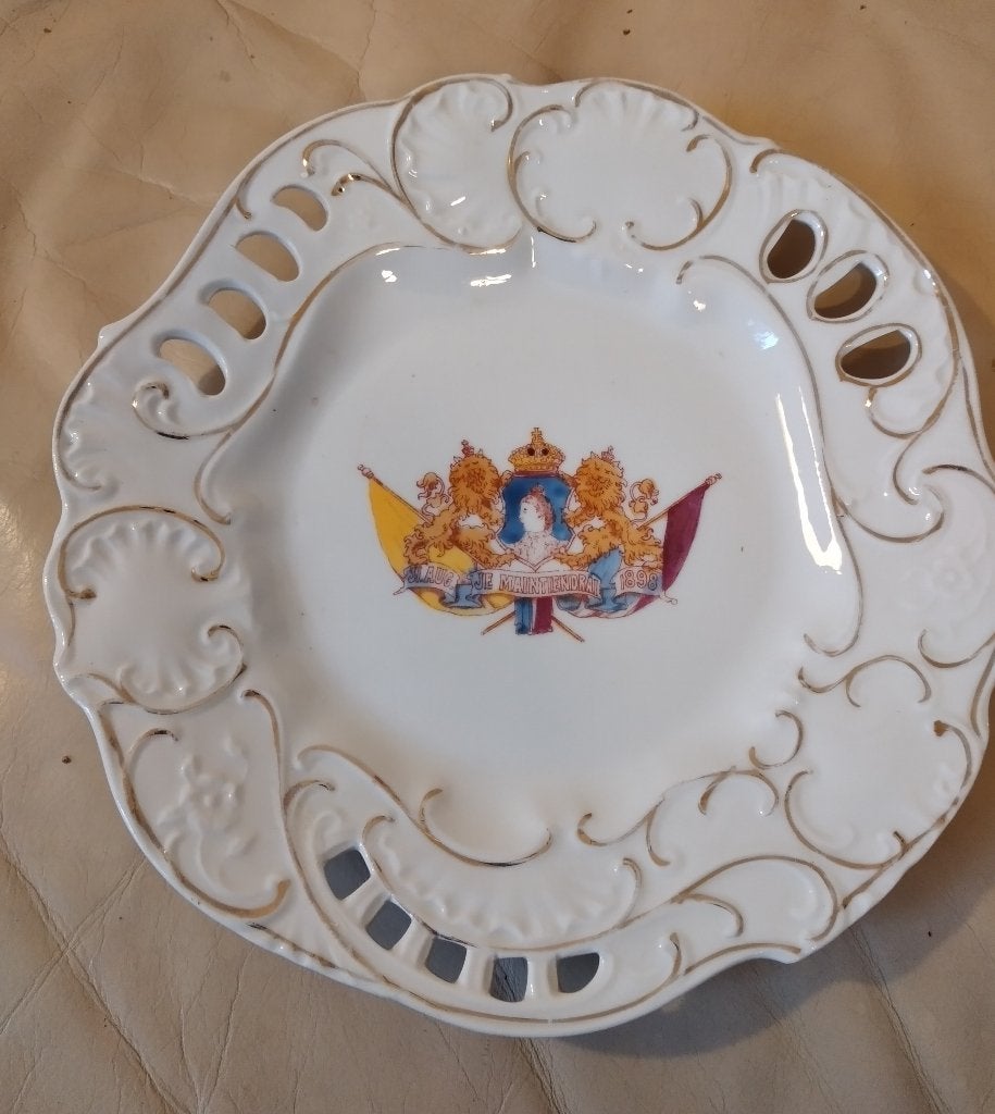 Prachtig bord t.g.v  18e verjaardag Prinses Wilhelmina, Ophalen of Verzenden, Zo goed als nieuw, Servies