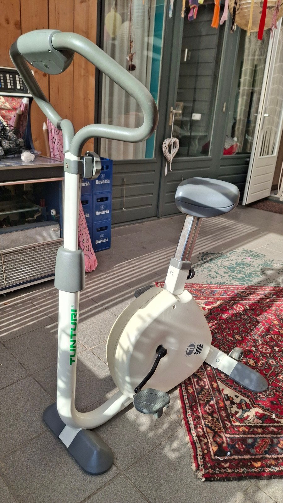 Tunturi E300 Hometrainer - Zo goed als nieuw, Sport en Fitness, Ophalen, Gebruikt, Metaal, Benen