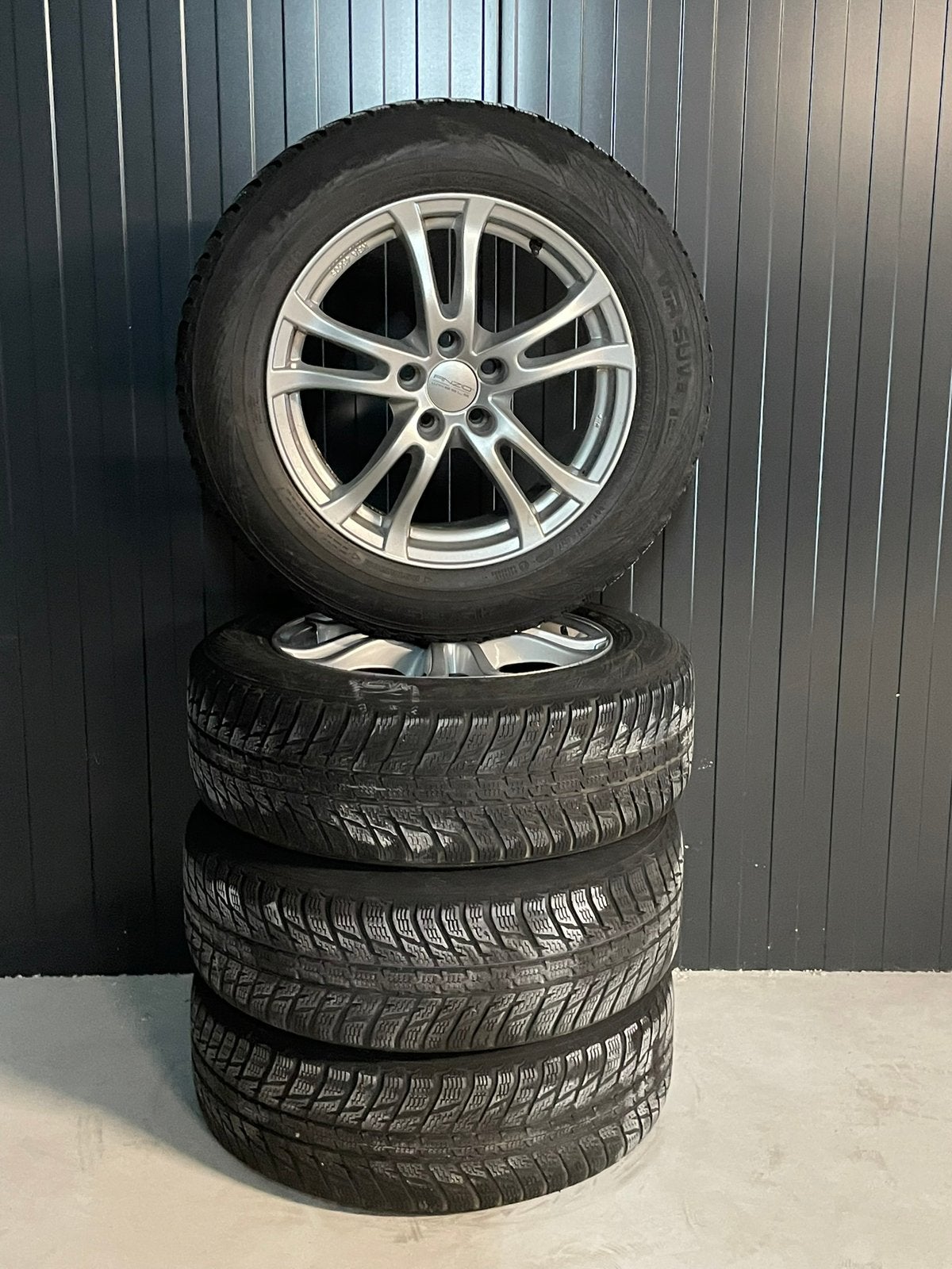 Complete set wintervelgen ENZO 17” met Nokian banden, Ophalen, Gebruikt