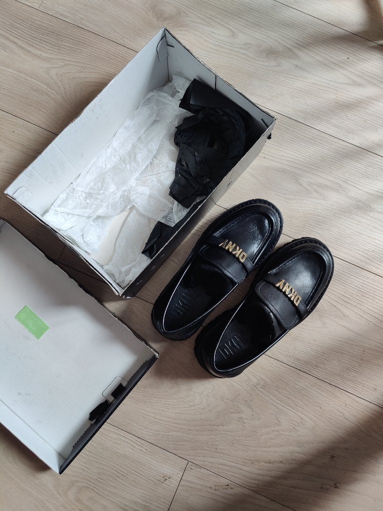 New DKNY loafer shoes, Kleding | Dames, Zwart, DKNY, Nieuw, Ophalen of Verzenden