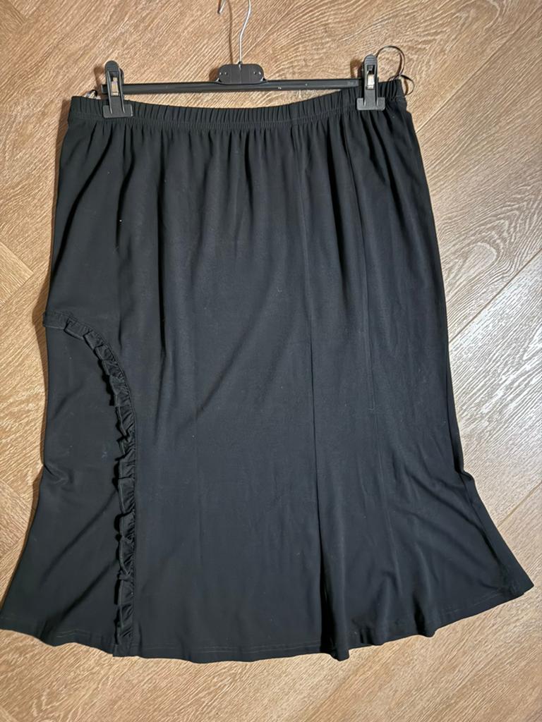 Yoek * leuke rok ( maat L=44), Verzenden, Zwart, Maat 46/48 (XL) of groter, Zo goed als nieuw