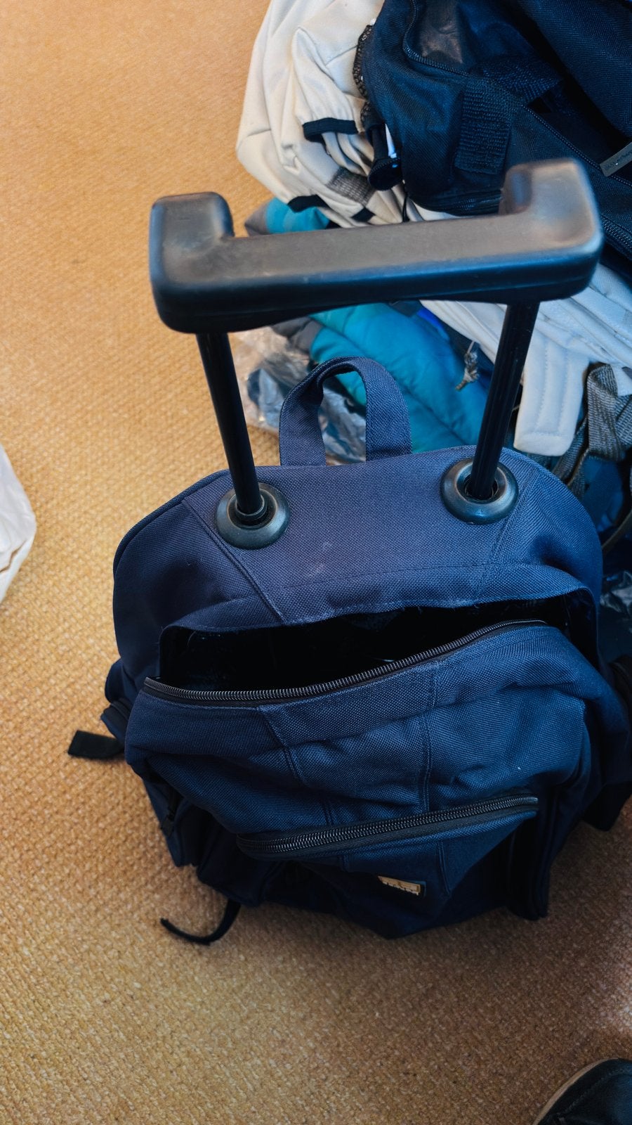 Rugzak/Rolkoffer met Koelfunctie - Enrico Benetti, Gebruikt, 25 tot 40 cm, Ophalen, Overige merken