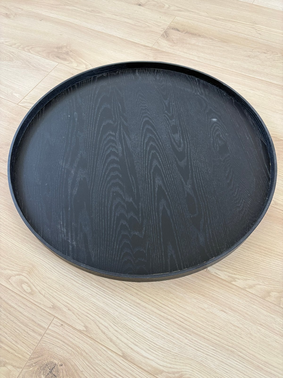 Groot rond dienblad/platte schaal - 60cm diameter, Huis en Inrichting, Woonaccessoires | Dienbladen, Ophalen, Met opstaande rand