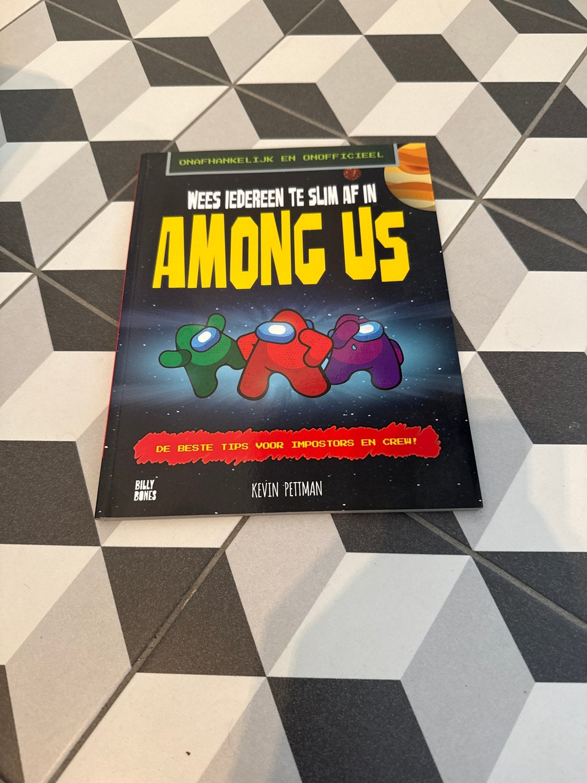 Among Us Boek - Wees iedereen te slim af in Among Us, Ophalen, Zo goed als nieuw, Overige merken