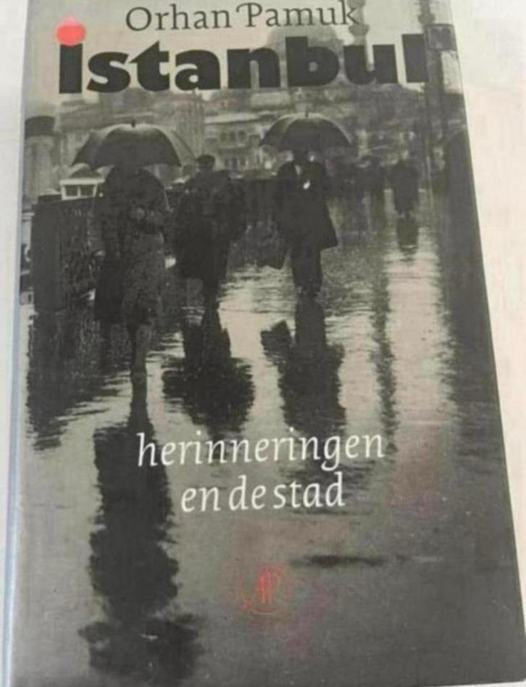 Orhan Pamuk - Istanbul: Herinneringen en de Stad, Boeken, Ophalen of Verzenden, Zo goed als nieuw