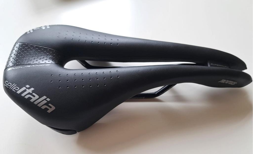 Selle Italia Novus Superflow Endurance TM racezadel L3, Gebruikt, Ophalen of Verzenden, Selle Italia, Racefiets