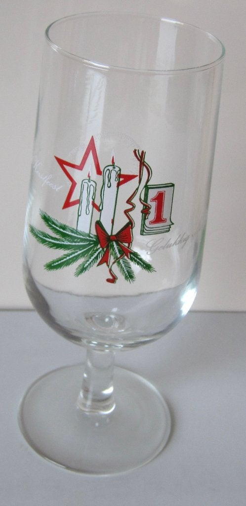 antiek bierglas op voet met opdruk Gelukkig Nieuwjaar, Ophalen of Verzenden, Zo goed als nieuw, Bierglas