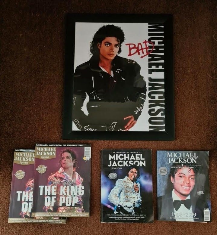 Michael Jackson lijst met 4 Magazines. Nieuwstaat!, Ophalen of Verzenden, Zo goed als nieuw