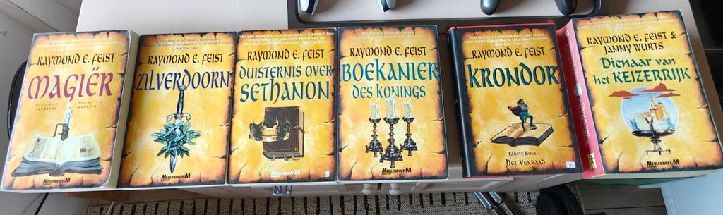Raymond E. Feist fantasy boeken, Ophalen of Verzenden, Gelezen, Raymond E. Feist
