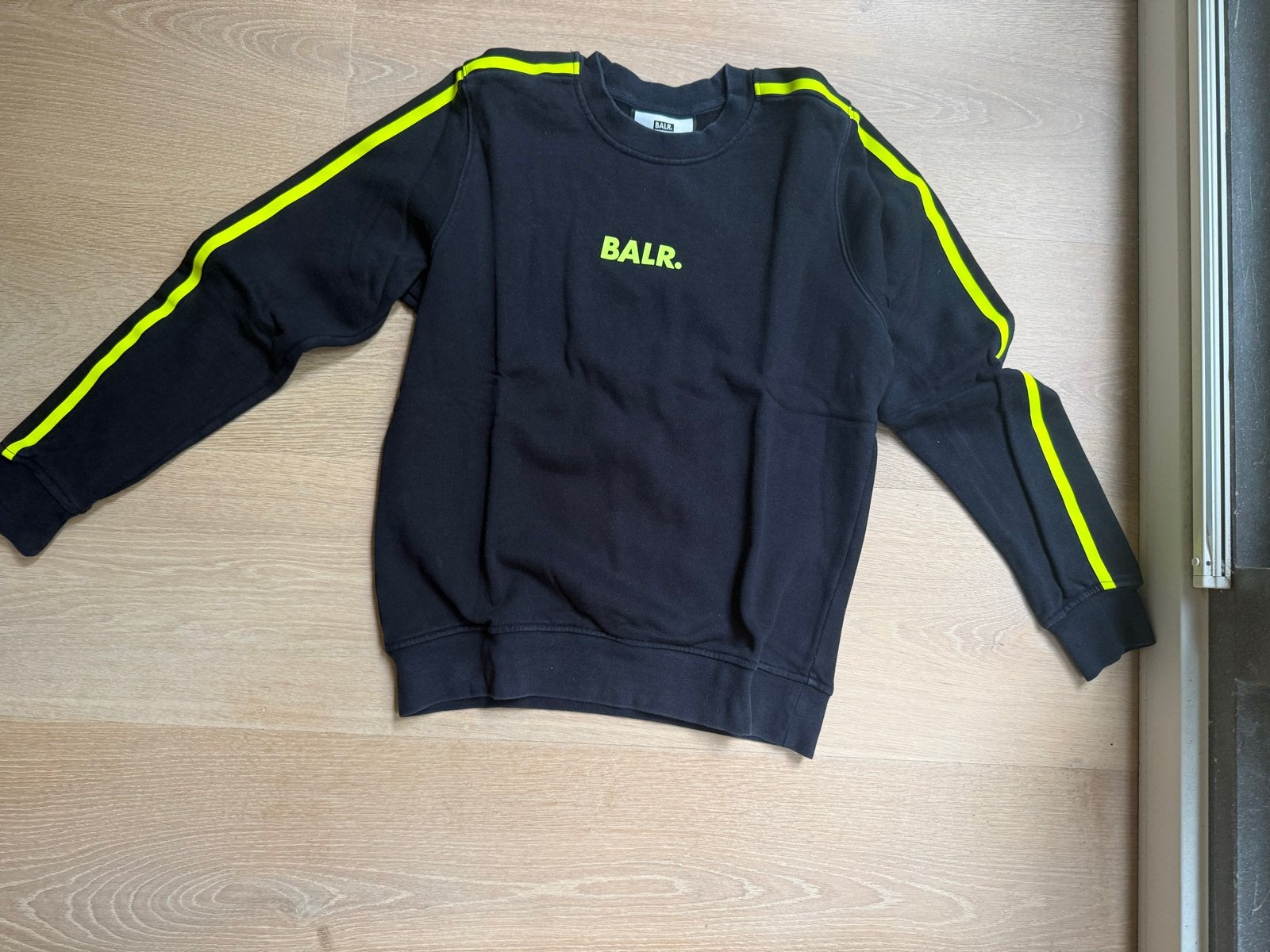 BALR. Trui Zwart met Neon Gele Strepen - Maat XS, Ophalen of Verzenden, Zo goed als nieuw, Overige maten, Zwart