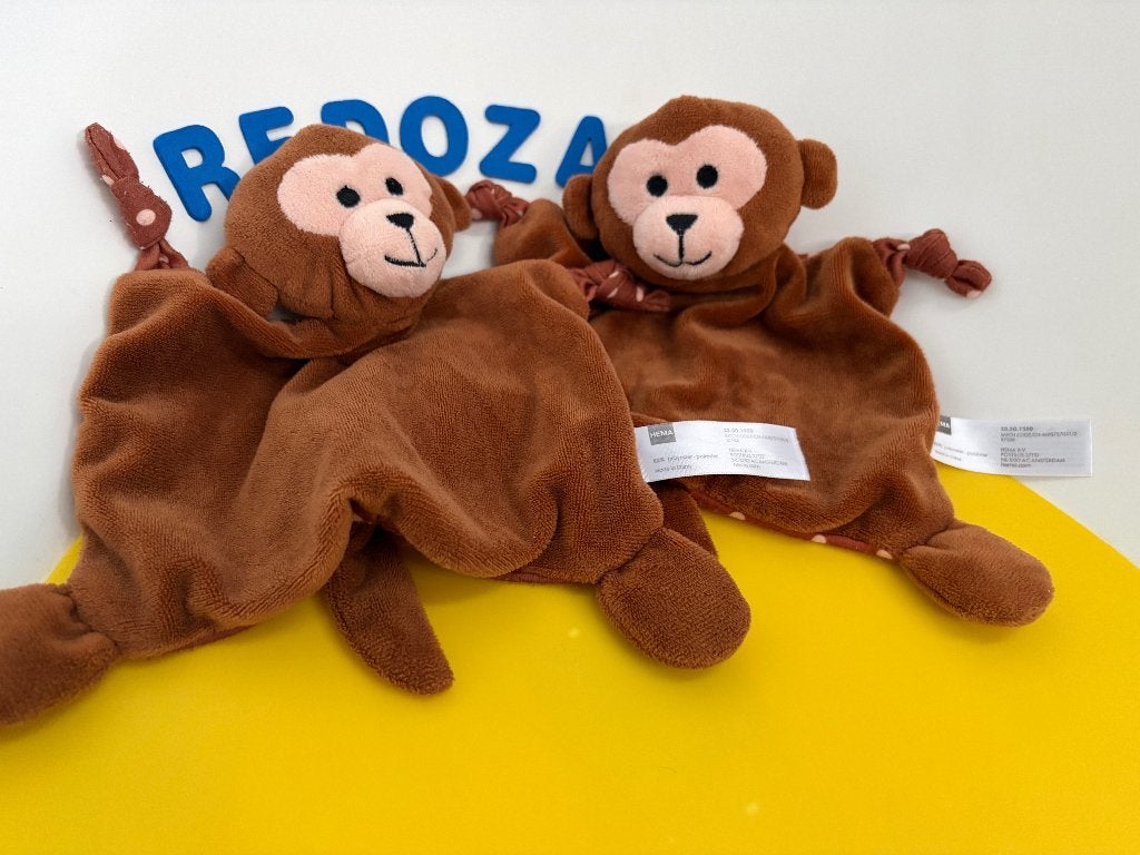 K2479 hema doekje aap 2x, Kinderen en Baby's, Speelgoed | Knuffels en Pluche, Ophalen of Verzenden, Zo goed als nieuw, Overige typen