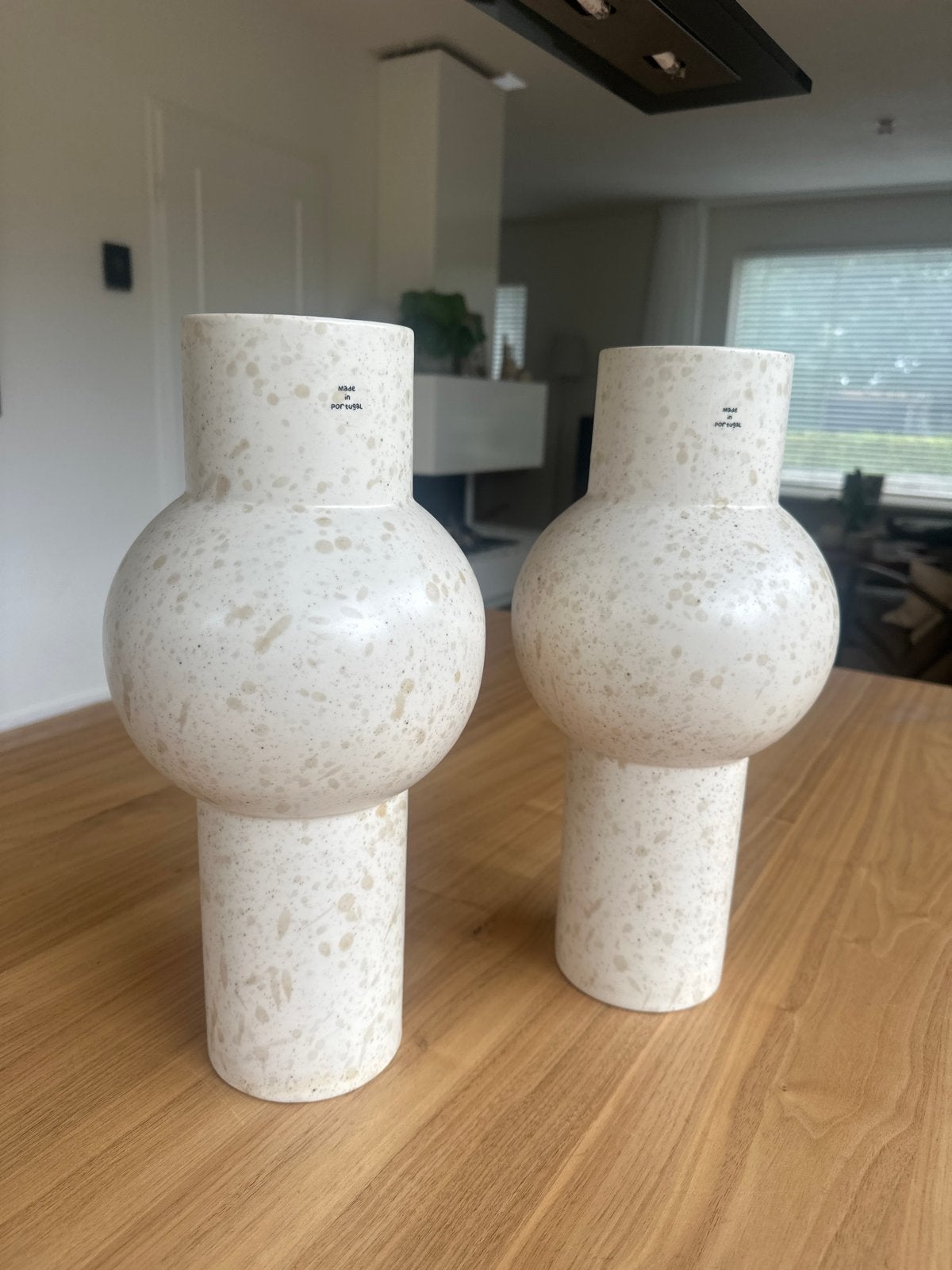 Set van 2 unieke beige (bol)vazen - Made in Portugal, Ophalen, Overige kleuren, Aardewerk of Porselein, Zo goed als nieuw