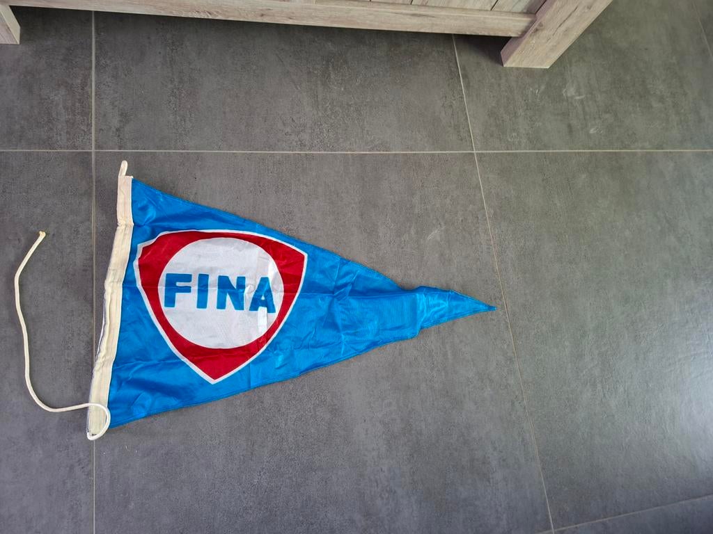 Fina punt vlag, Ophalen of Verzenden, Zo goed als nieuw, Reclamebord
