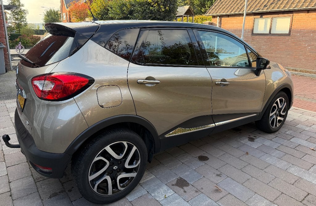 Renault Captur 1.2 TCE 120 EDC 2015 Bruin, Auto's, Stof, 625 kg, Euro 6, 4 cilinders