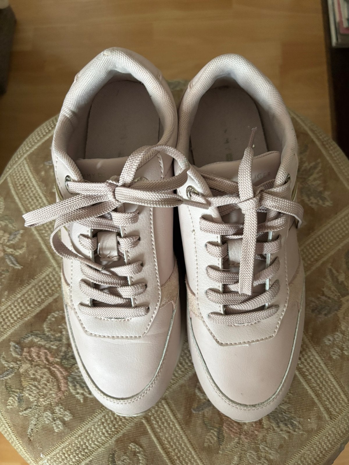 Tommy Hilfiger maat 39, Ophalen of Verzenden, Sneakers of Gympen, Roze, Gedragen