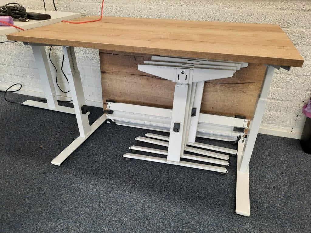 3x Bureau, in hoogte verstelbaar, Huis en Inrichting, Bureaus, Ophalen, Gebruikt, Bruin, Overige merken