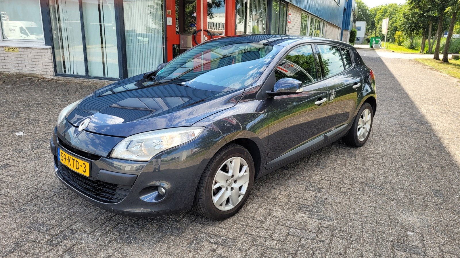 Renault Mégane 1.6 16V 81KW HB 2010 met 1 jaar apk  Grijs, Auto's, Stof, 4 cilinders, Bedrijf, Handgeschakeld