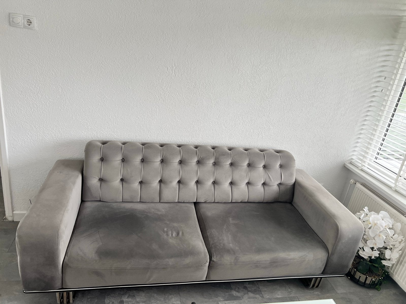2x Madeira grijze 2-zits sofabank (ook als bed), Huis en Inrichting, Tweepersoons, Ophalen of Verzenden, Zo goed als nieuw, Rechte bank