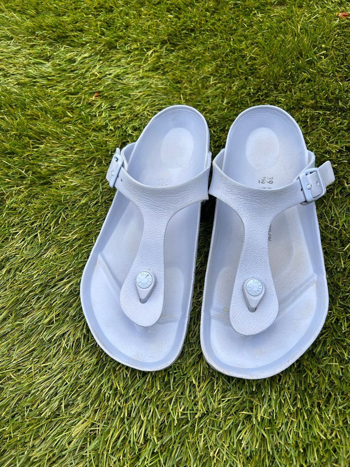 Birkenstock Gizeh EVA slippers maat 39 lichtblauw, Ophalen of Verzenden, Gedragen, Blauw, Slippers