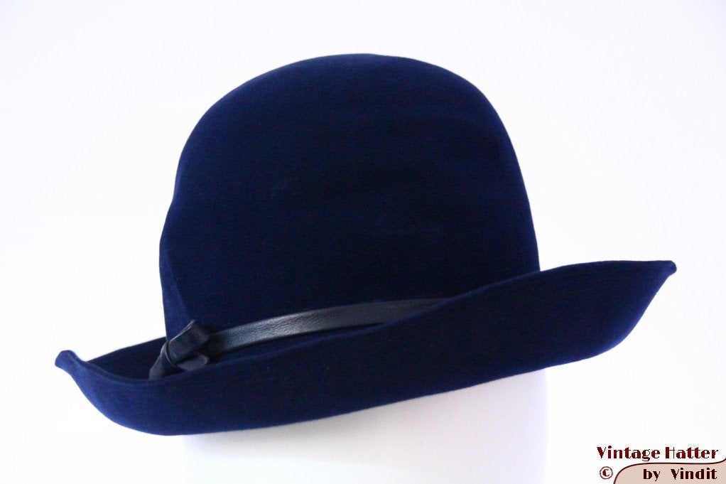 Vintage Dameshoed donker blauw soepel fluweel 55 = S tot XS, Ophalen of Verzenden, Gedragen, 55 cm (S, 6⅞ inch) of minder, Hoed