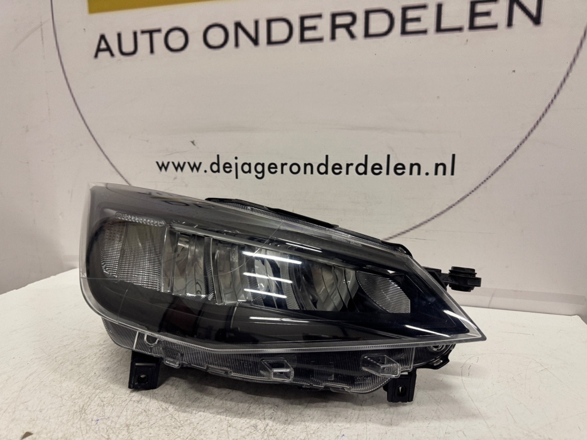 SEAT IBIZA ARONA FACELIFT KOPLAMP H7 LED RECHTS 6F1941006F, Gebruikt, Autovia A-2, Km 585 585
08760  Martorell, ES, Ophalen of Verzenden