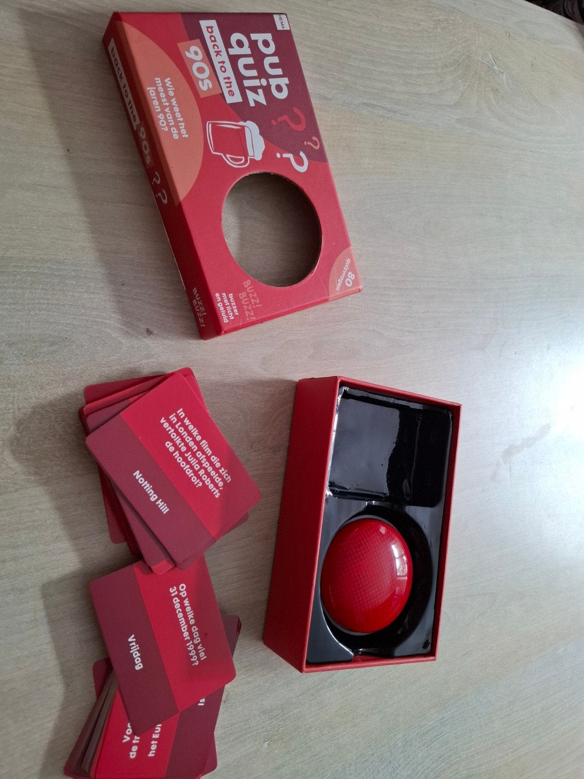 Pubquiz Back to the 90s met buzzer, Hema B.V., Hema, Vijf spelers of meer, Ophalen of Verzenden