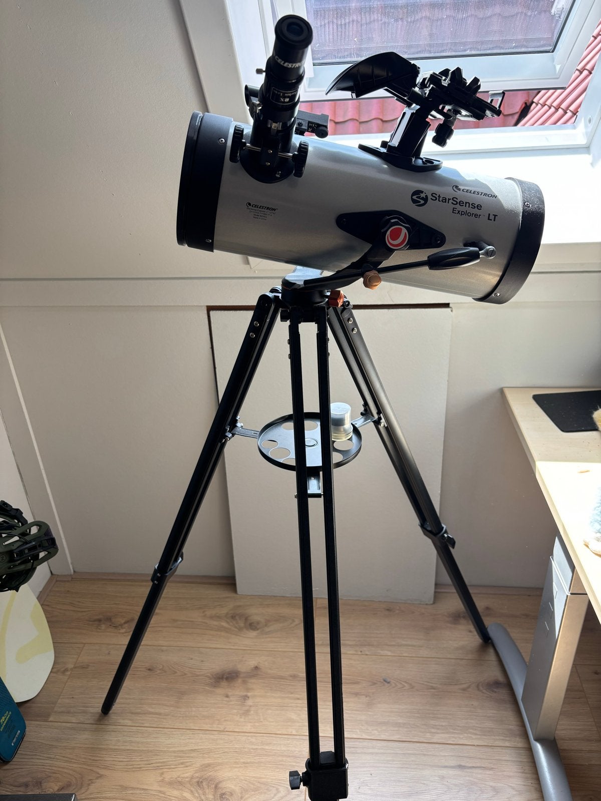 Celestron StarSense Explorer LT 127mm Newtoniaanse Telescoop, Ophalen, 80 tot 200 mm, Met statief, Spiegeltelescoop (reflector)