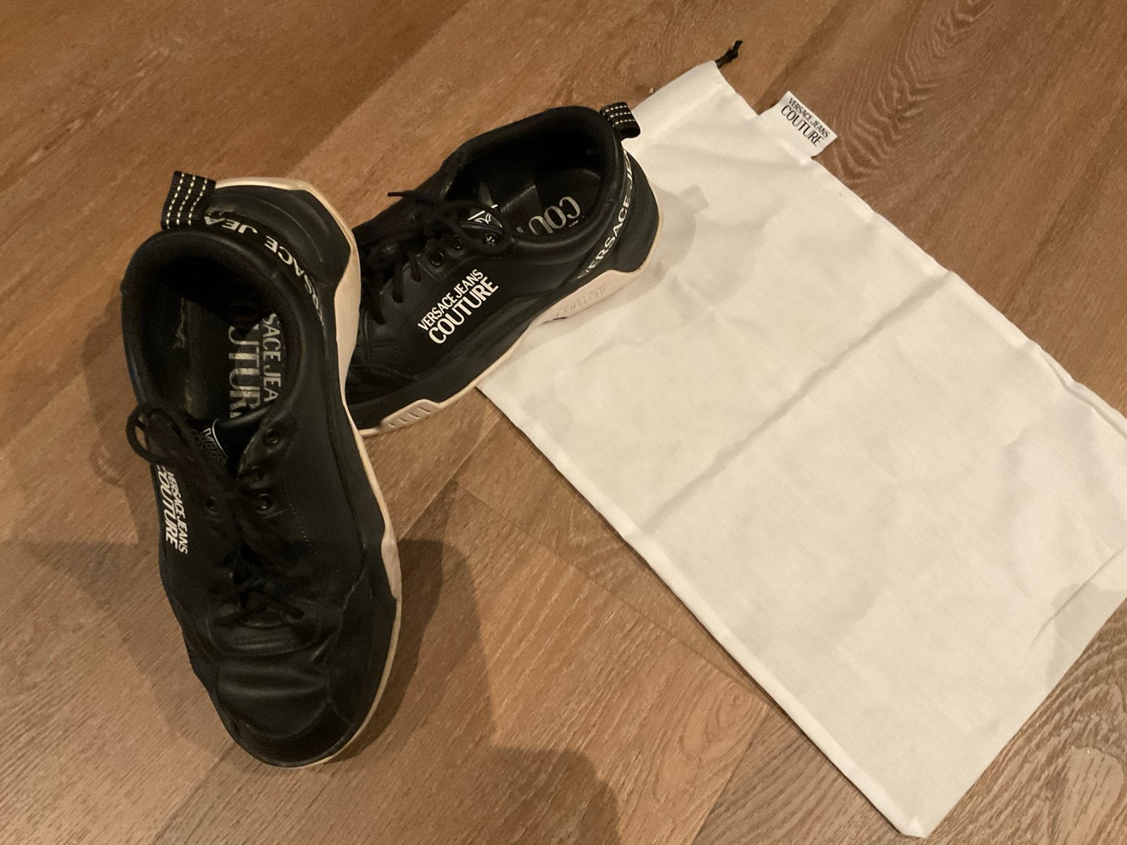 Versace Jeans Couture Sneakers Zwart Maat 42, Kleding | Heren, Schoenen, Ophalen of Verzenden, Gedragen, Zwart, Sneakers of Gympen