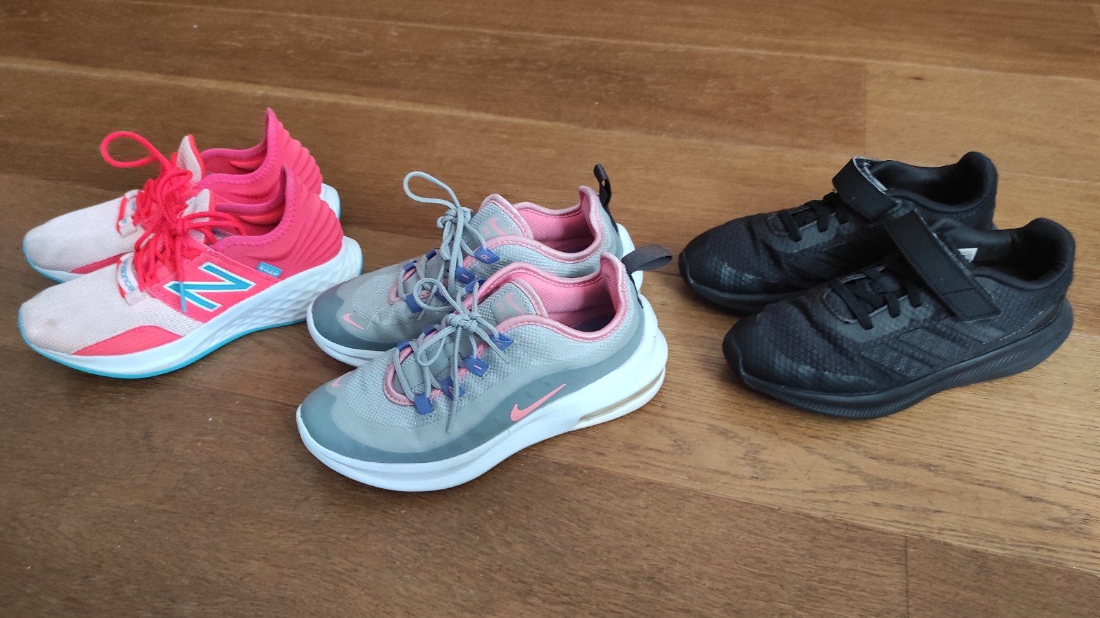 New Balance, Nike Air Max, adidas sportschoenen maat 33, Gebruikt, Ophalen of Verzenden, New Balance, Nike, Adidas, Jongen of Meisje
