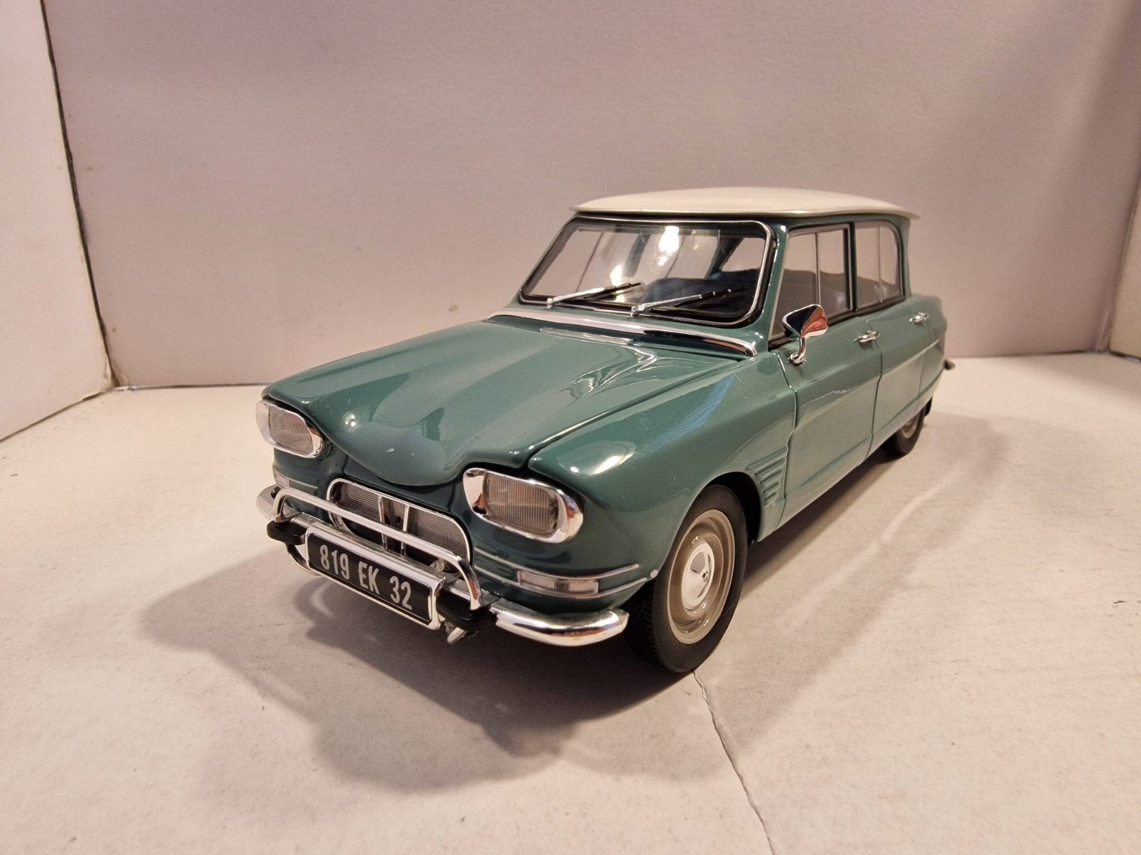Citroën Ami 6 Norev 1:18 geen ovp, Ophalen of Verzenden, Zo goed als nieuw, Auto, Norev