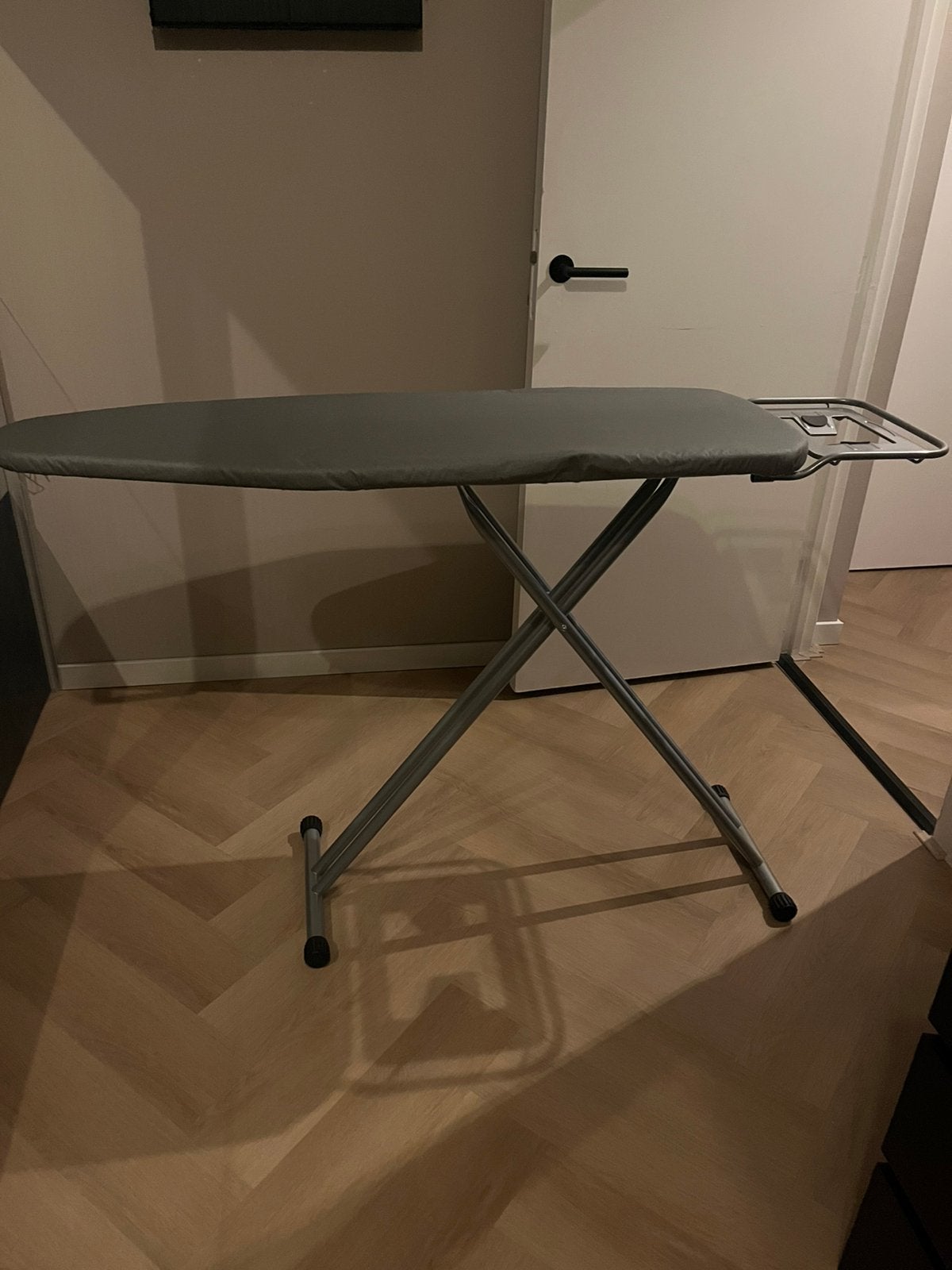 Strijkplank, Ophalen, Zo goed als nieuw