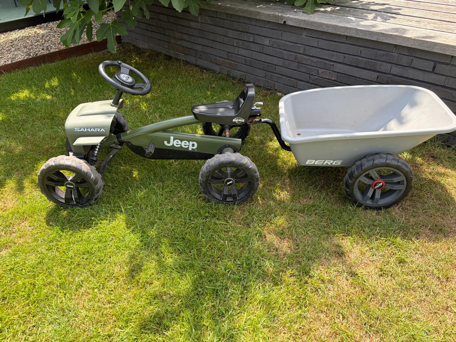 BERG JEEP Buzzy Sahara skelter met aanhangwagen, Ophalen, Gebruikt, Trapvoertuig