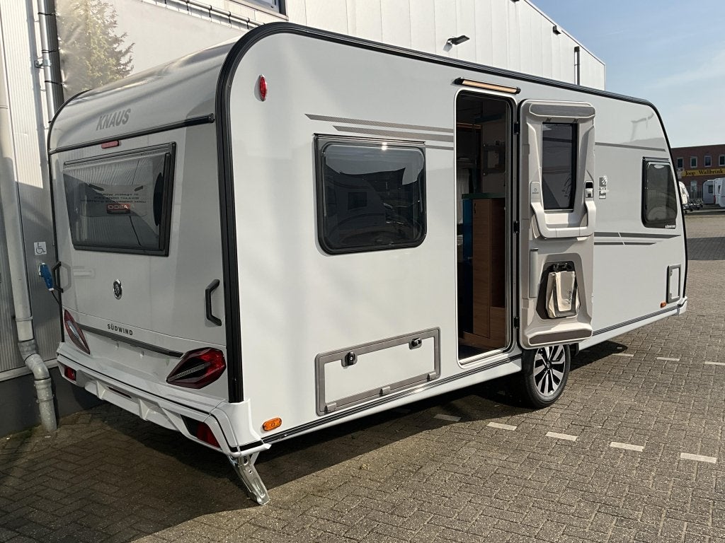 Knaus Sudwind Black Selection 500 FU GRATIS MOVER-VLOERVERW, Caravans en Kamperen, Bedrijf, Overige typen, 5 tot 6 meter, Knaus