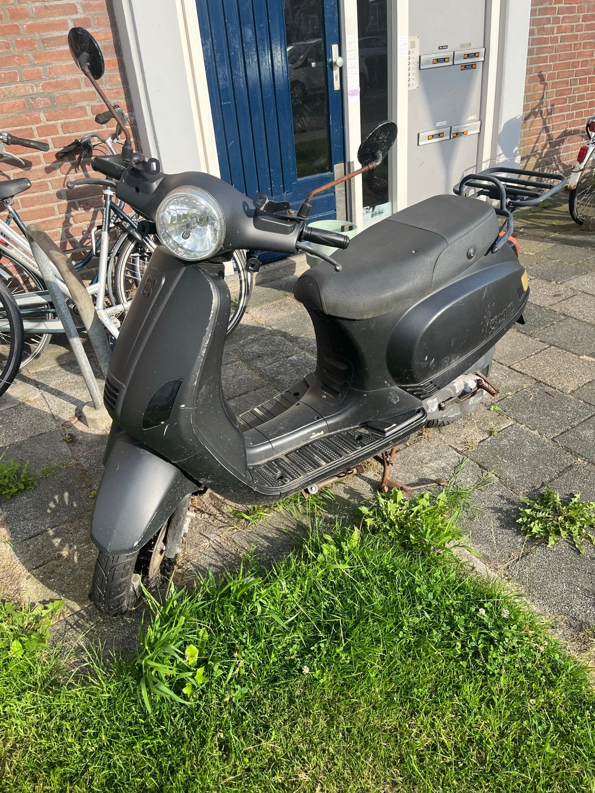 Zwarte scooter- agm, Fietsen en Brommers, Gebruikt, Benzine, Ophalen, Overige merken