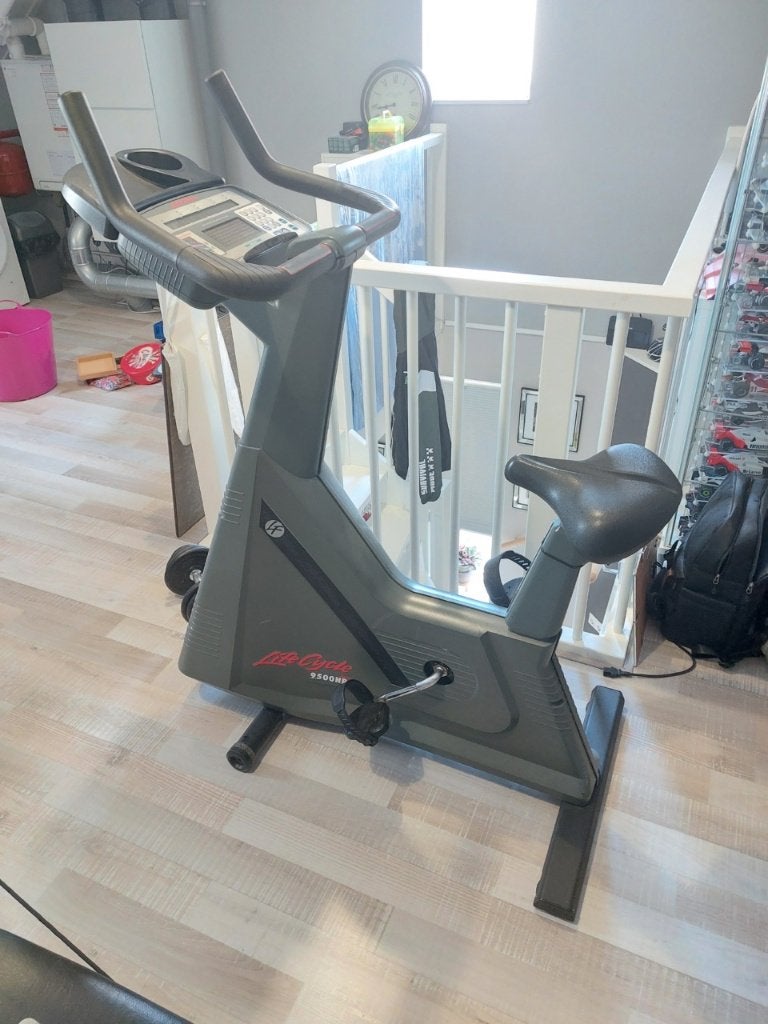 Life Fitness Life Cycle 9500HR professionele hometrainer, Sport en Fitness, Ophalen, Gebruikt, Benen, Hometrainer