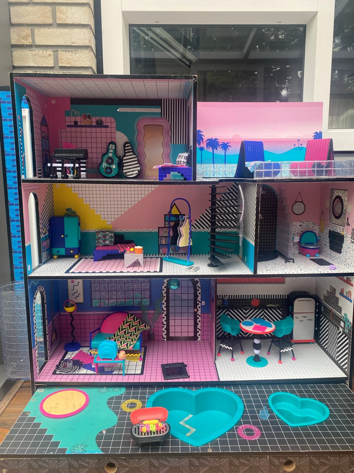 L.O.L. Surprise! OMG Huis met Meubels en Accessoires, Ophalen of Verzenden, Zo goed als nieuw, Poppenhuis