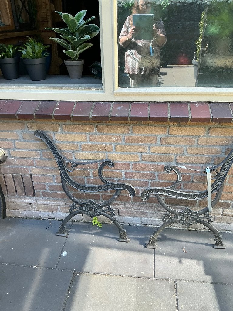Gietijzeren zijkanten van bank, Ophalen, Gebruikt, Metaal