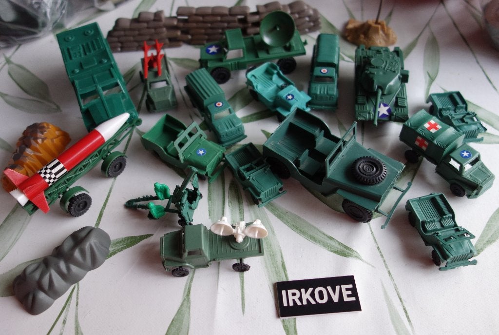 FLINK LOT MILITAIR SPEELGOED * Divers *, Verzamelen, Verzenden, Landmacht, Overige gebieden, Miniatuur of Beeldje