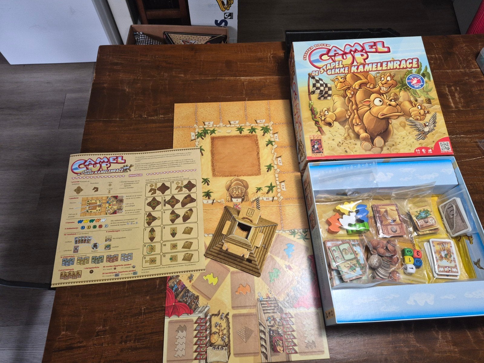 Camel Up Bordspel - Het Gekke Kamelenrace Spel, Vijf spelers of meer, Ophalen of Verzenden, Zo goed als nieuw, Pegasus Spiele