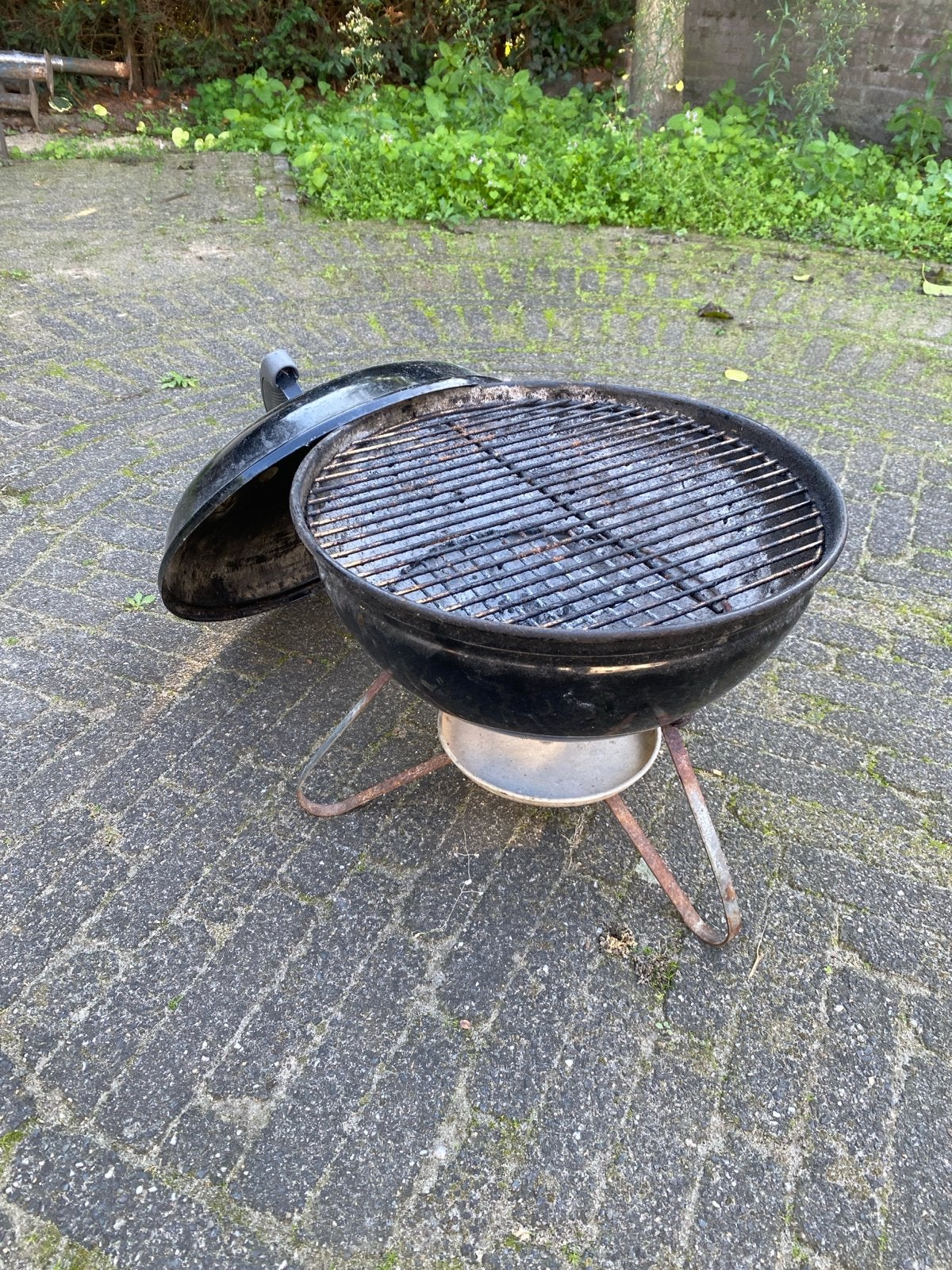 houtskool barbecue met deksel BBQ, Ophalen, Gebruikt