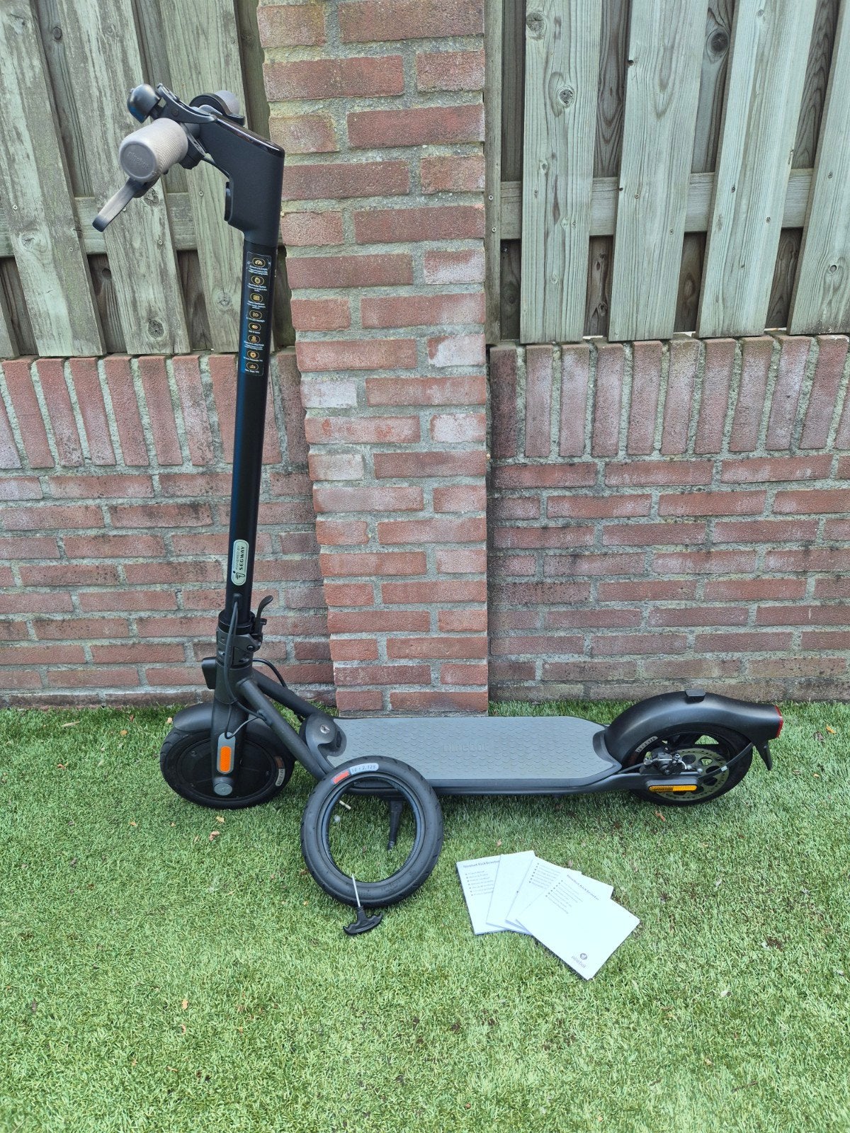 Ninebot F2 elektrische step - Zo goed als nieuw, Ophalen, Zo goed als nieuw, Elektrische step (E-scooter), Ninebot
