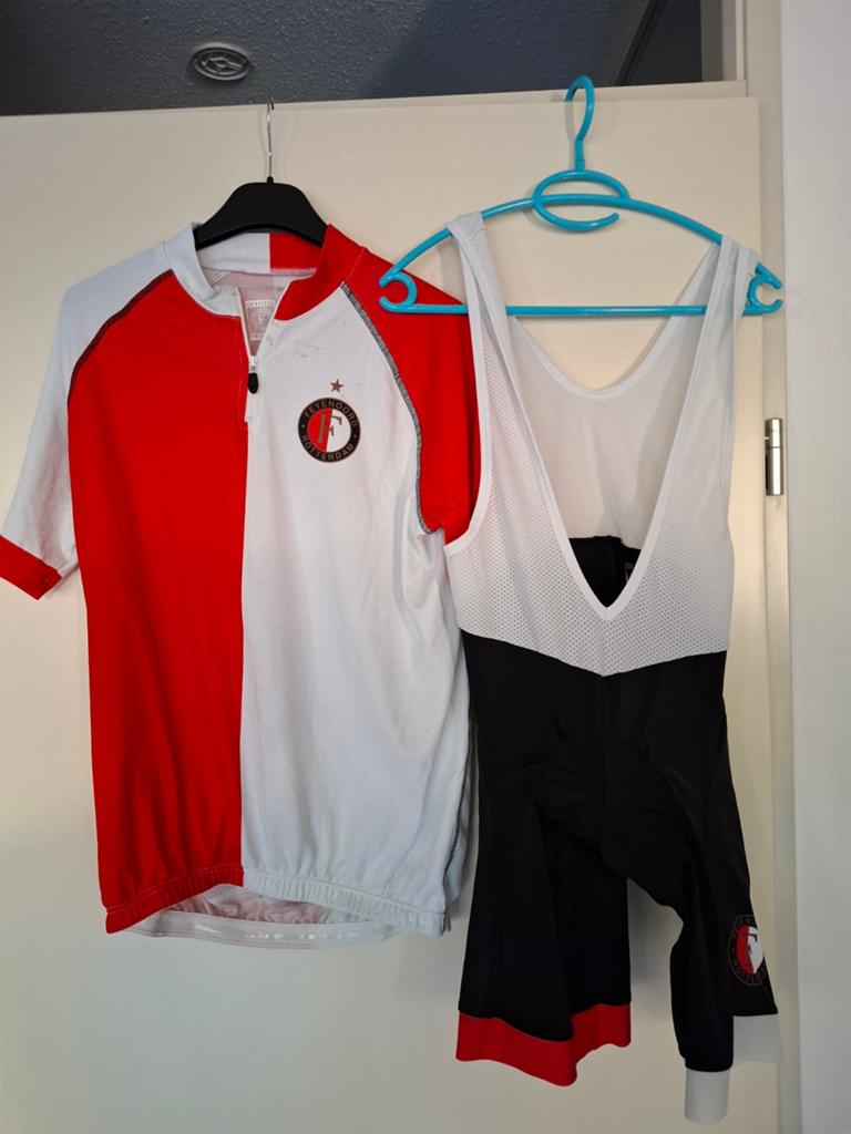 Feyenoord Fietskleding Set - Shirt en Broek Maat L, Fietsen en Brommers, Fietsaccessoires | Fietskleding, Zo goed als nieuw, Heren