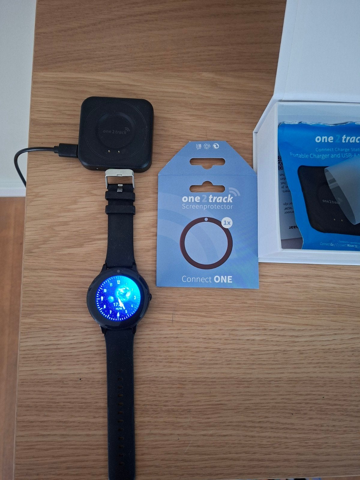 One2track Horloge - GPS Tracker voor Kinderen, Ophalen of Verzenden, Zo goed als nieuw, Zwart, Jongen of Meisje