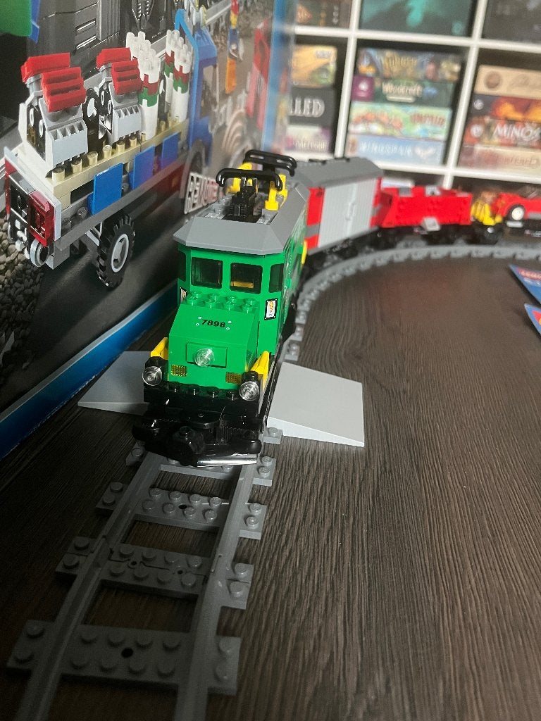 LEGO 66325 Super Pack Cargotrein & Station, Lego, Ophalen of Verzenden, City, Gebruikt