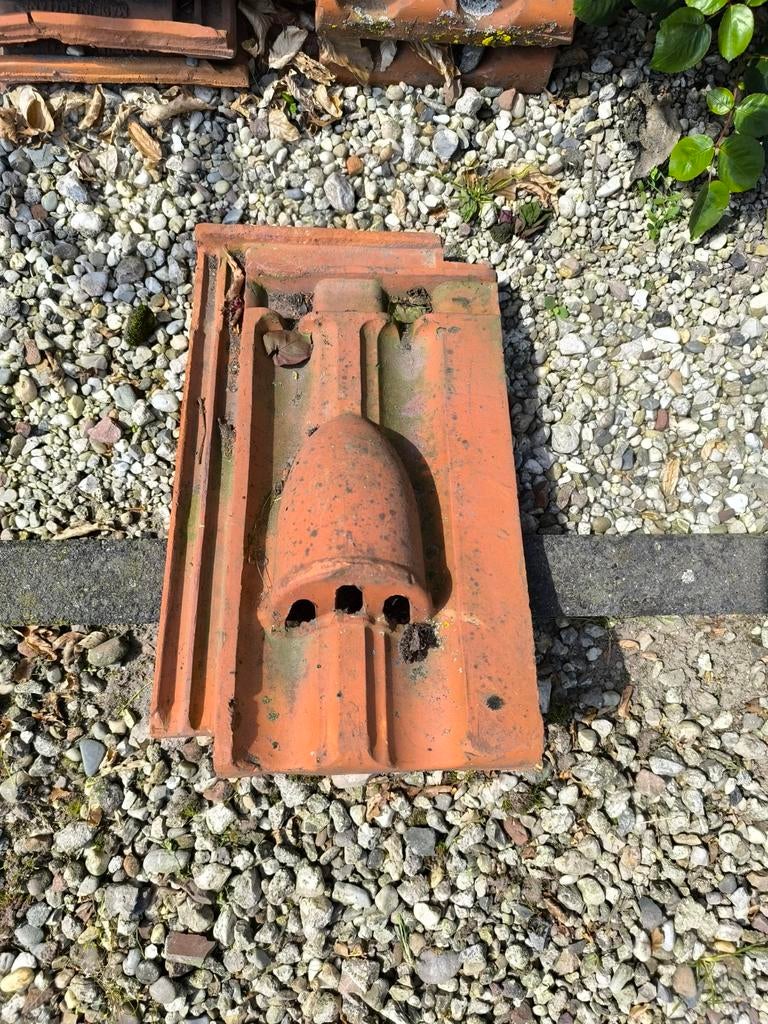 Gebruikte dakpan met ventilatieopening, Doe-het-zelf en Verbouw, Dakpannen en Dakbedekking, Gebruikt, Steen of Klei, Ophalen of Verzenden